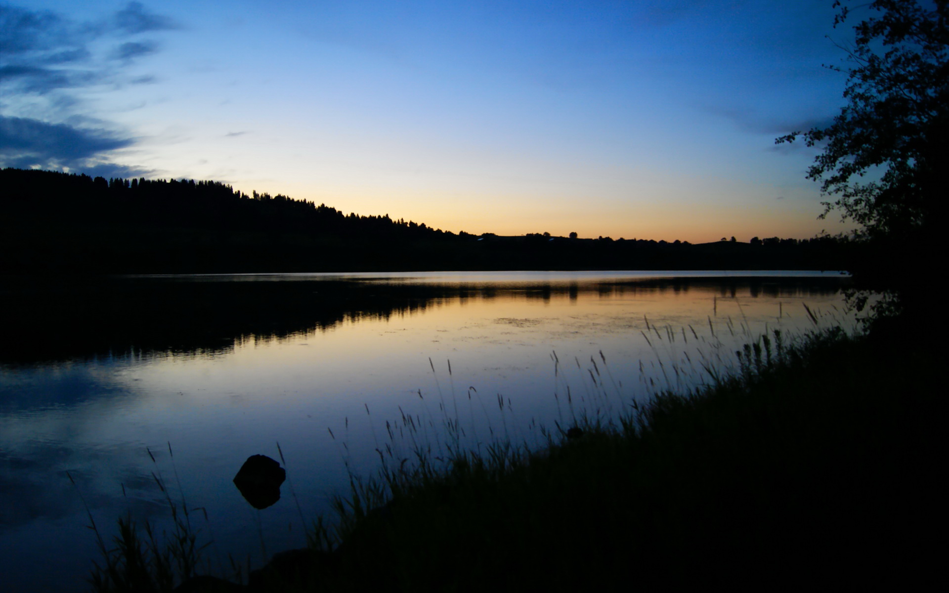 AYX体育官网-詹姆斯传球穿透力强助攻数再创新高，詹姆斯的传球能力